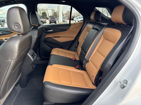 Used 2021 Chevrolet Equinox Premier image 32