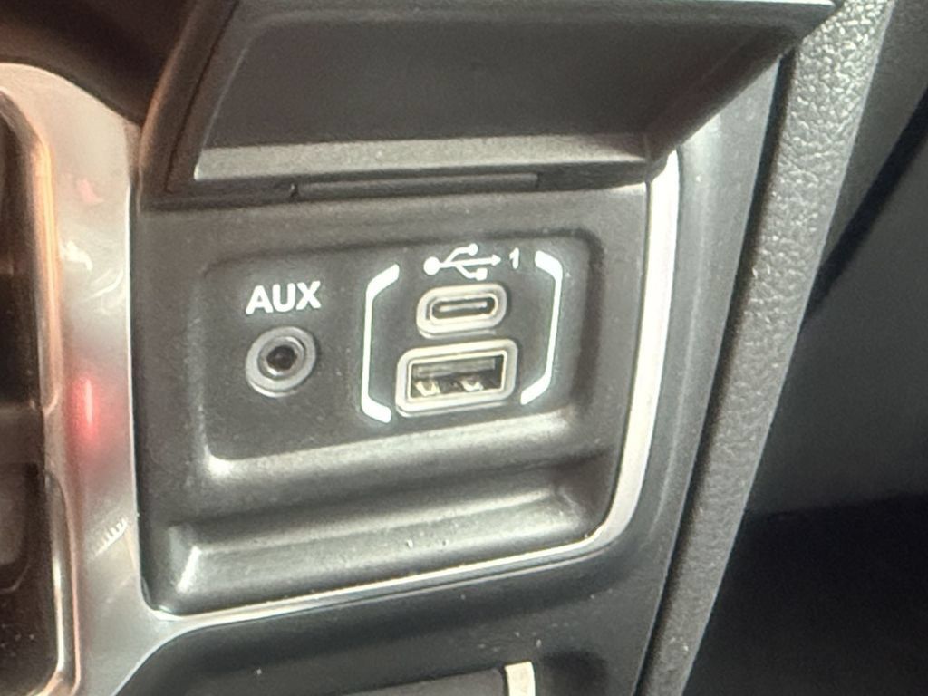 Used 2024 Jeep Wrangler Unlimited Rubicon AWD/4WD image 21