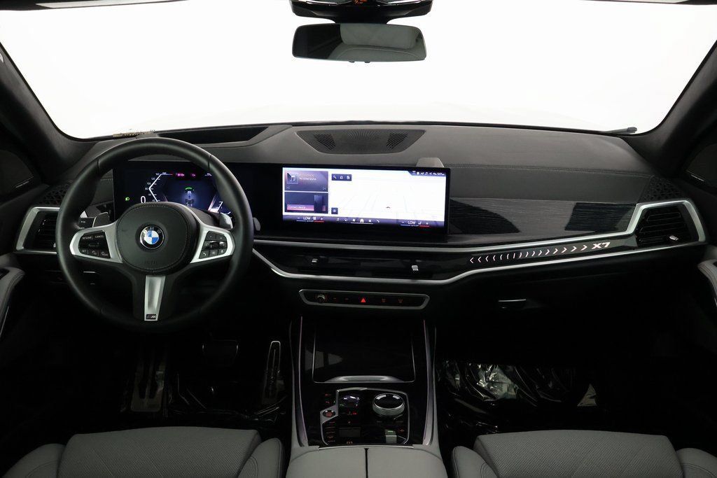 Used 2024 BMW X7 xDrive40i w/ Executive Package AWD/4WD image 8