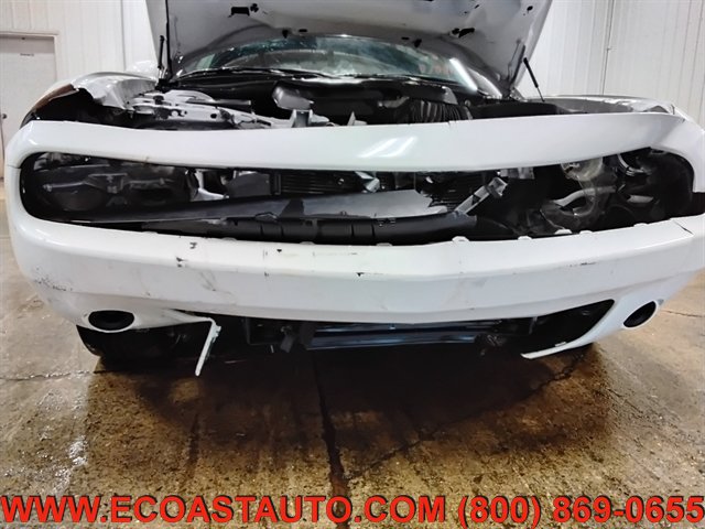 Used 2019 Dodge Challenger SXT RWD image 17