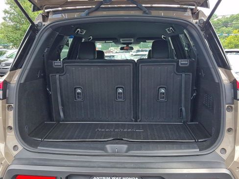Used 2023 Nissan Pathfinder Rock Creek AWD/4WD image 28