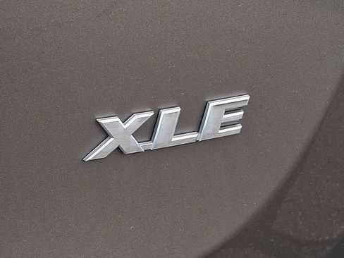Used 2015 Toyota RAV4 XLE FWD image 23