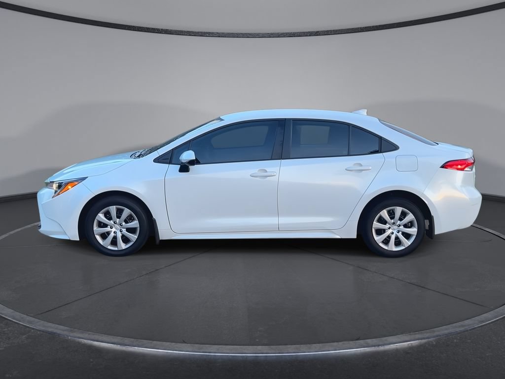 Used 2026 Toyota Corolla LE FWD image 5