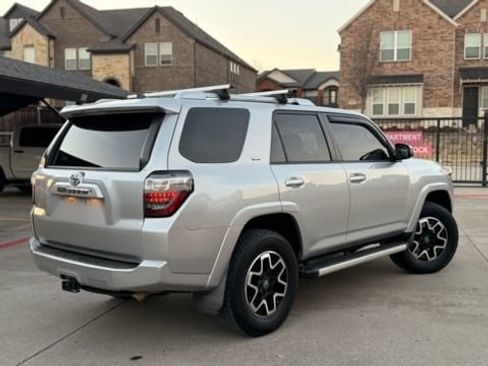 Used 2017 Toyota 4Runner SR5 image 4