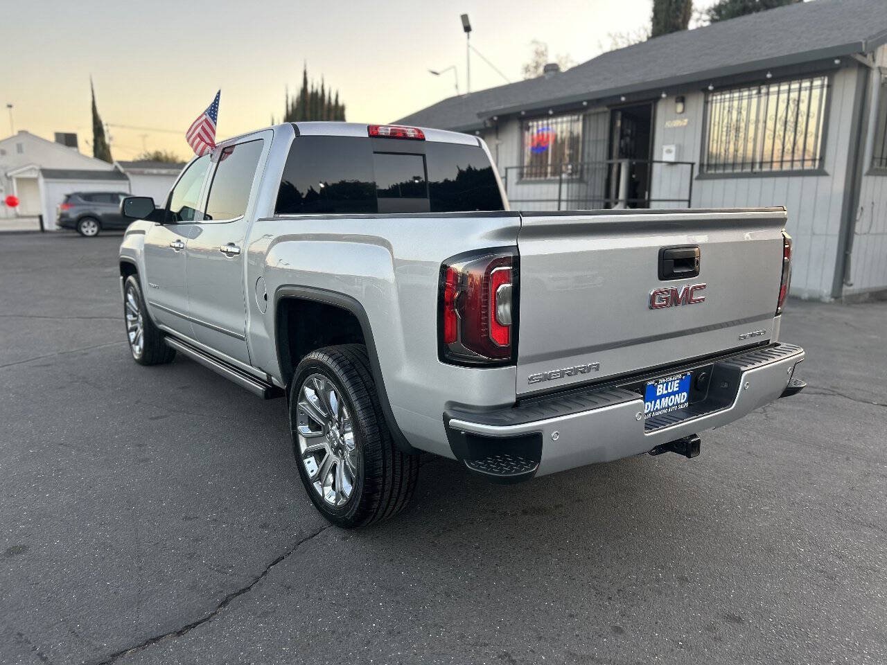 Used 2018 GMC Sierra 1500 Denali w/ Denali Ultimate Package AWD/4WD image 5
