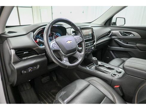 Used 2019 Chevrolet Traverse RS image 20