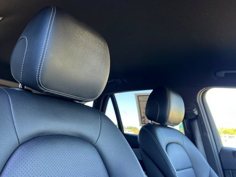 Used 2019 Mercedes-Benz GLC 300 image 21