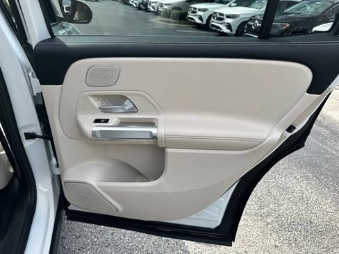 Certified 2021 Mercedes-Benz GLB 250 4MATIC image 30