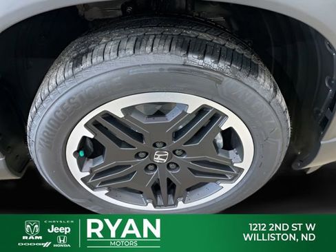 New 2026 Honda Pilot Touring image 14