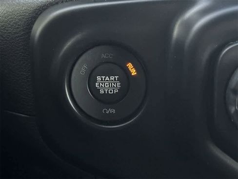 Used 2022 Jeep Wrangler Unlimited Willys image 17