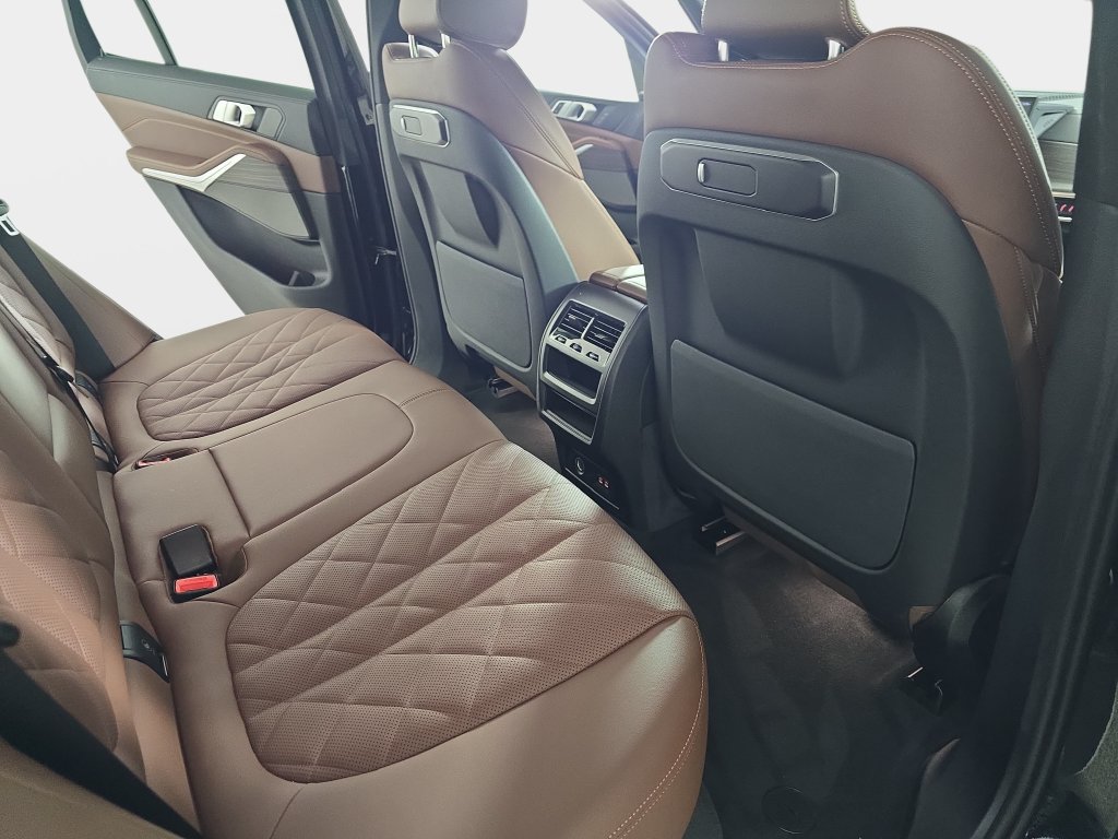 Certified 2026 BMW X5 xDrive40i AWD/4WD image 10
