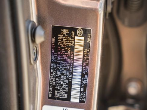 Used 2021 Toyota Camry LE FWD image 33