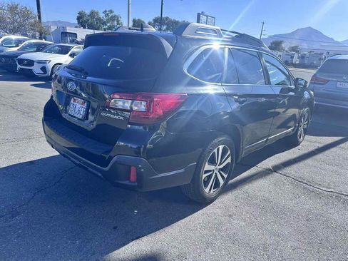 Used 2018 Subaru Outback 2.5i Limited image 4