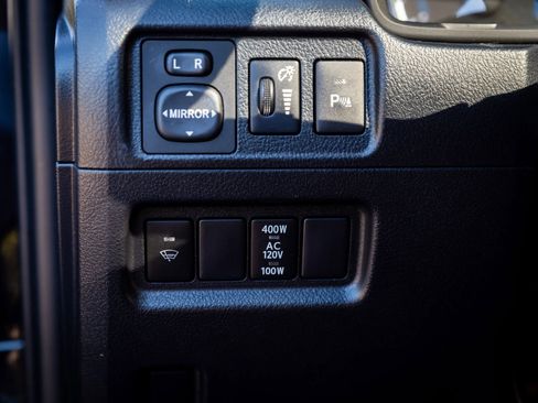 Used 2014 Toyota 4Runner Limited image 25