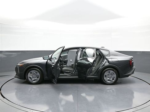 Certified 2025 Kia K4 LX image 42