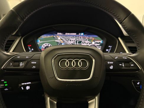 Used 2019 Audi Q5 2.0T Premium Plus w/ Premium Plus Package AWD/4WD image 11