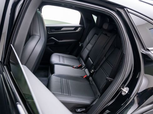 New 2026 Porsche Cayenne S image 17