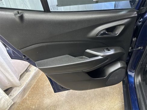 Certified 2024 Chevrolet Trax LT w/ Sunroof Package image 23