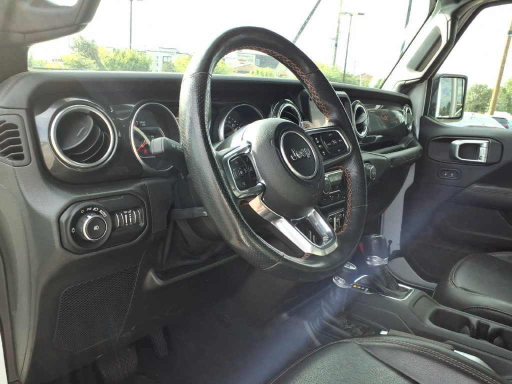 Used 2021 Jeep Wrangler Unlimited Rubicon w/ Xtreme Recon 35" Tire Package AWD/4WD image 17
