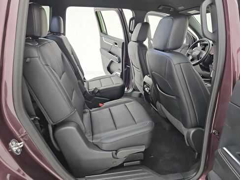 Used 2024 GMC Acadia Elevation FWD image 13