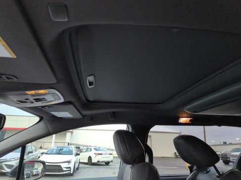 Used 2023 Toyota Sienna XSE w/ XSE Plus Package AWD/4WD image 21
