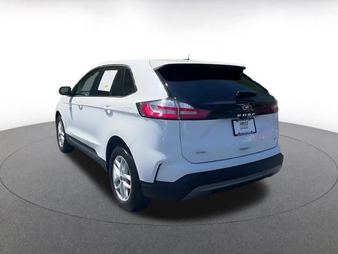 Used 2024 Ford Edge SEL image 11