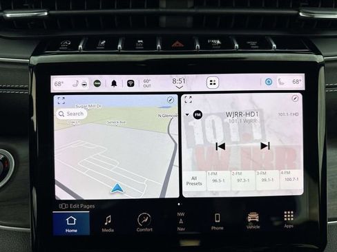 Used 2023 Jeep Grand Cherokee Limited w/ Black Appearance Package image 22