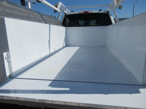 Used 2020 Ford F250 XL w/ Power Equipment Group image 9