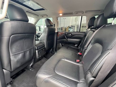 Used 2018 INFINITI QX80 4WD w/ Driver Assistance Package image 16