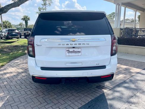 Used 2024 Chevrolet Suburban LT image 4