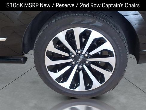 Used 2023 Lincoln Navigator Reserve AWD/4WD image 4