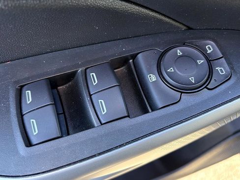 Certified 2025 Chevrolet Trax LS w/ LS Convenience Package image 17