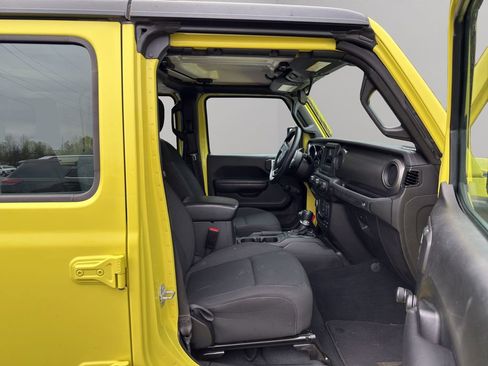 Used 2022 Jeep Wrangler Unlimited Sport image 17