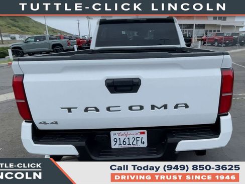 Used 2025 Toyota Tacoma SR5 AWD/4WD image 7
