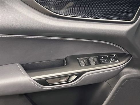 Certified 2025 Lexus NX 250 FWD image 10