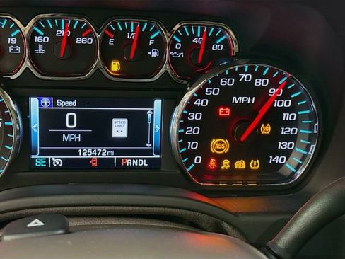 Used 2019 Chevrolet Tahoe LT w/ LT Signature Package image 14