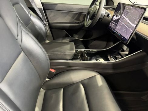Used 2020 Tesla Model Y Long Range image 6