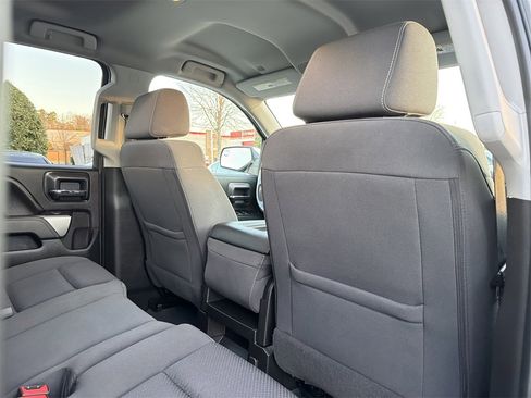 Used 2019 Chevrolet Silverado 1500 LT image 16