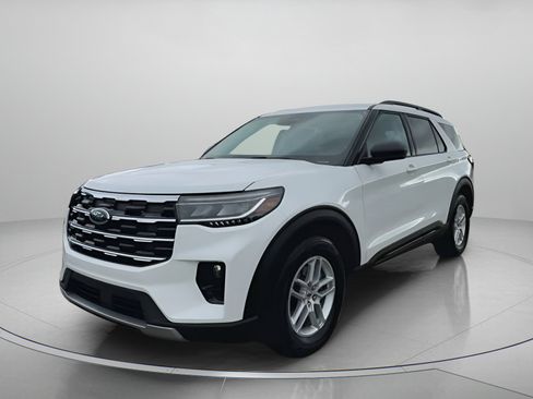 New 2026 Ford Explorer Active w/ Active Comfort Package image 11