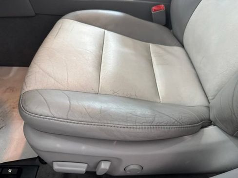 Used 2013 Toyota Camry XLE w/ Leather Pkg FWD image 7