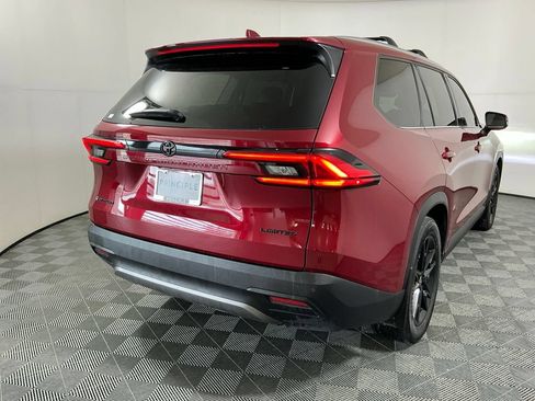 Used 2024 Toyota Grand Highlander AWD Hybrid image 5