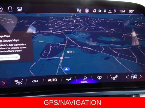 Used 2025 Chevrolet Equinox EV LT FWD image 12