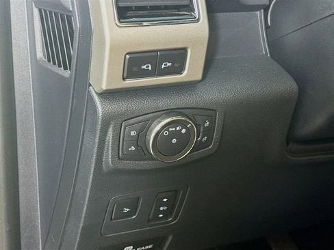 Certified 2022 Ford F350 Lariat w/ Lariat Ultimate Package image 12