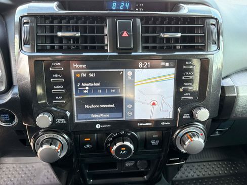 Used 2021 Toyota 4Runner TRD Off-Road Premium w/ Moonroof Package AWD/4WD image 22