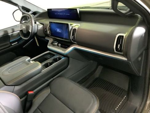 New 2026 Ford Expedition Tremor image 37