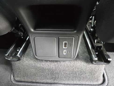 Used 2023 Buick Encore GX Select w/ Sport Touring Package FWD image 15