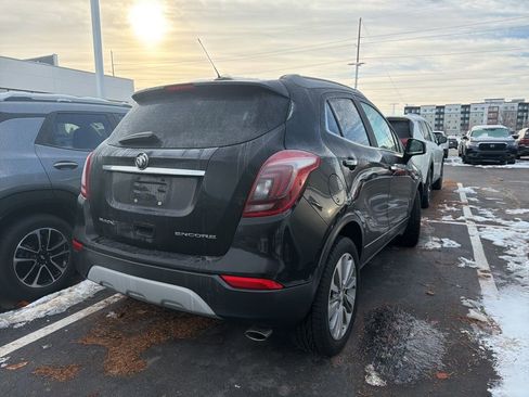 Used 2018 Buick Encore Preferred image 3