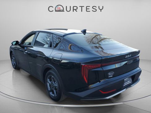 Certified 2025 Kia K4 LXS image 3