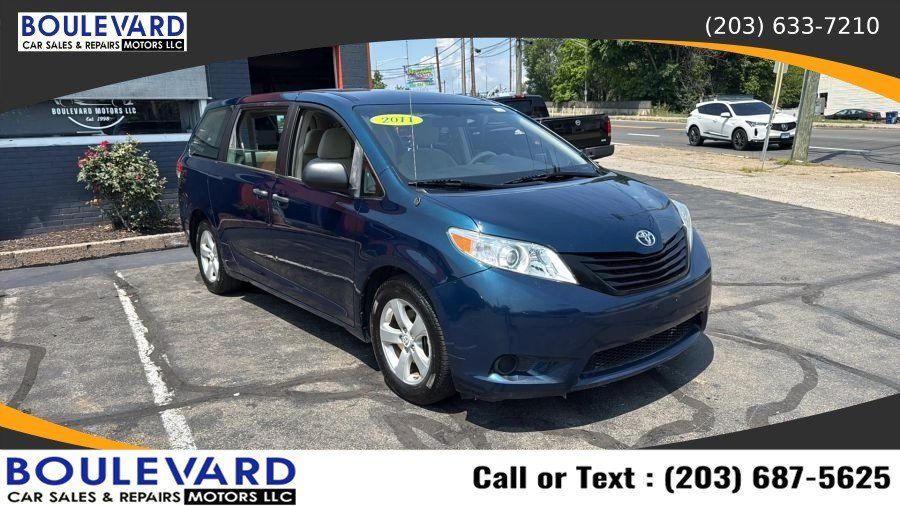 Used 2011 Toyota Sienna FWD image 1