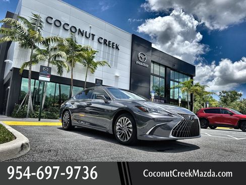 Used 2024 Lexus ES 300h Ultra Luxury w/ Accessory Package (Z2) FWD image 1